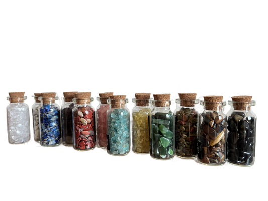 Mini Glass Bottle with Semi Precious Gemstones Gift Crystal - Só Verde