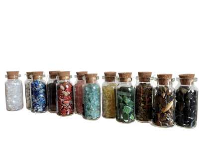 Mini Glass Bottle with Semi Precious Gemstones Gift Crystal - Só Verde