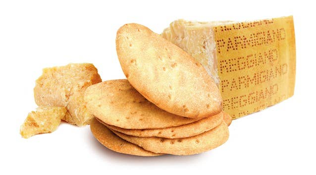 Parmesan and Olive Oil Crackers (Cheese snack) - Só Verde